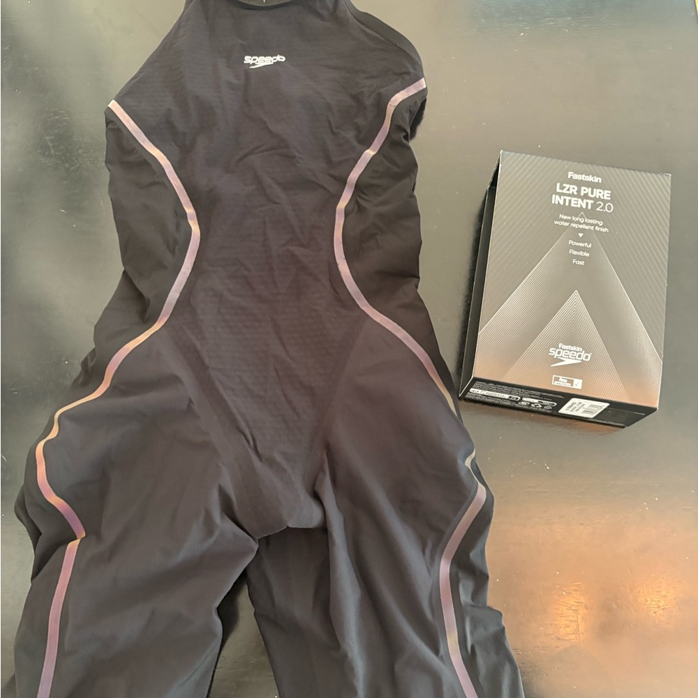 Speedo LZR Pure Intent Closed Back, 22